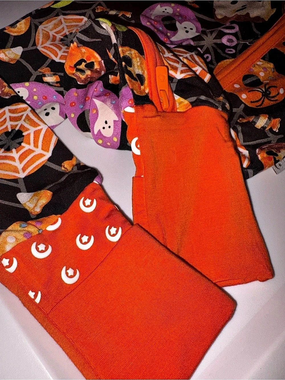 Snuggle Bums Baby Halloween One-Piece Zippy Bamboo Pajamas NWT 9-12 months